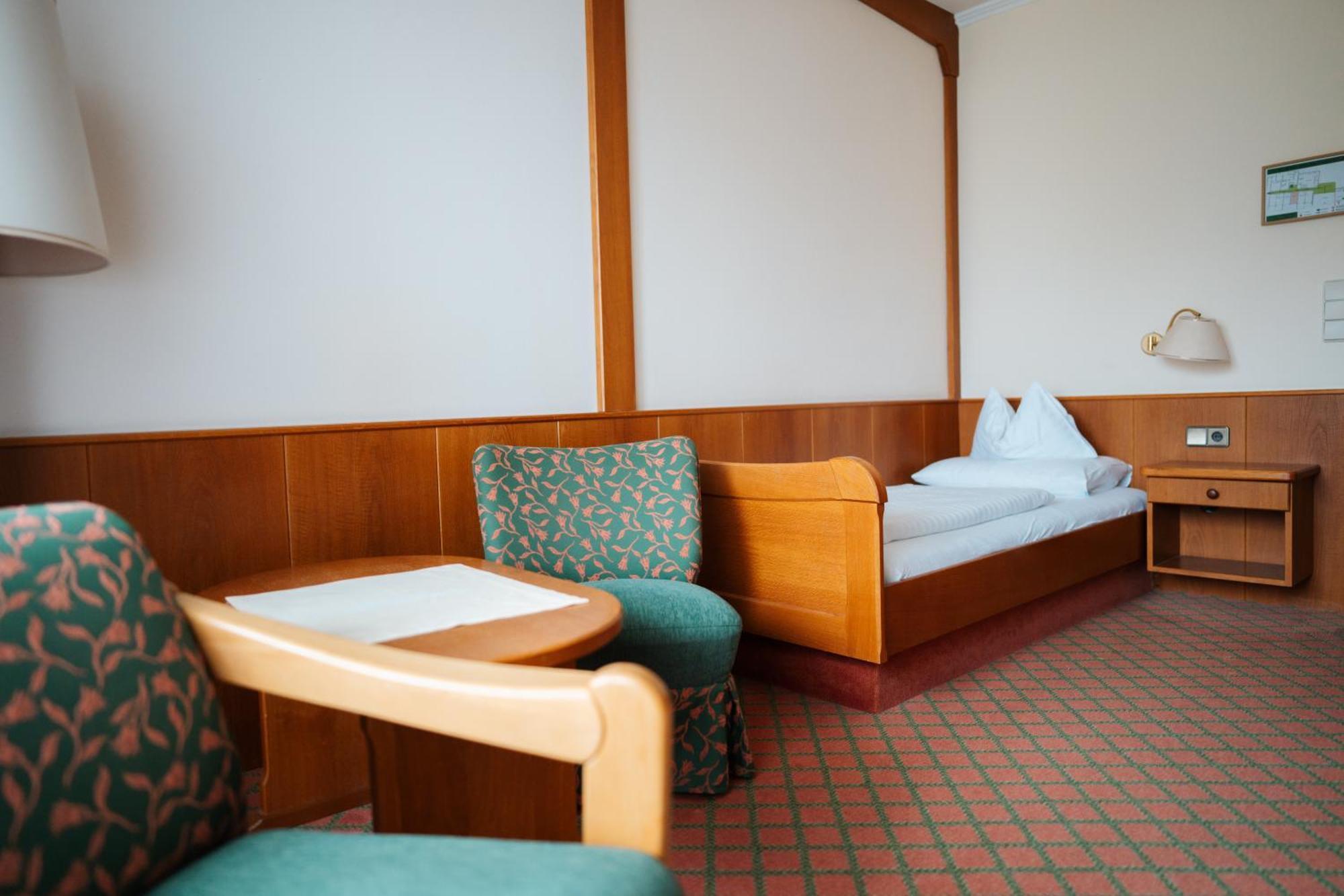 Seehotel Ressmann Drobollach am Faakersee Exterior photo
