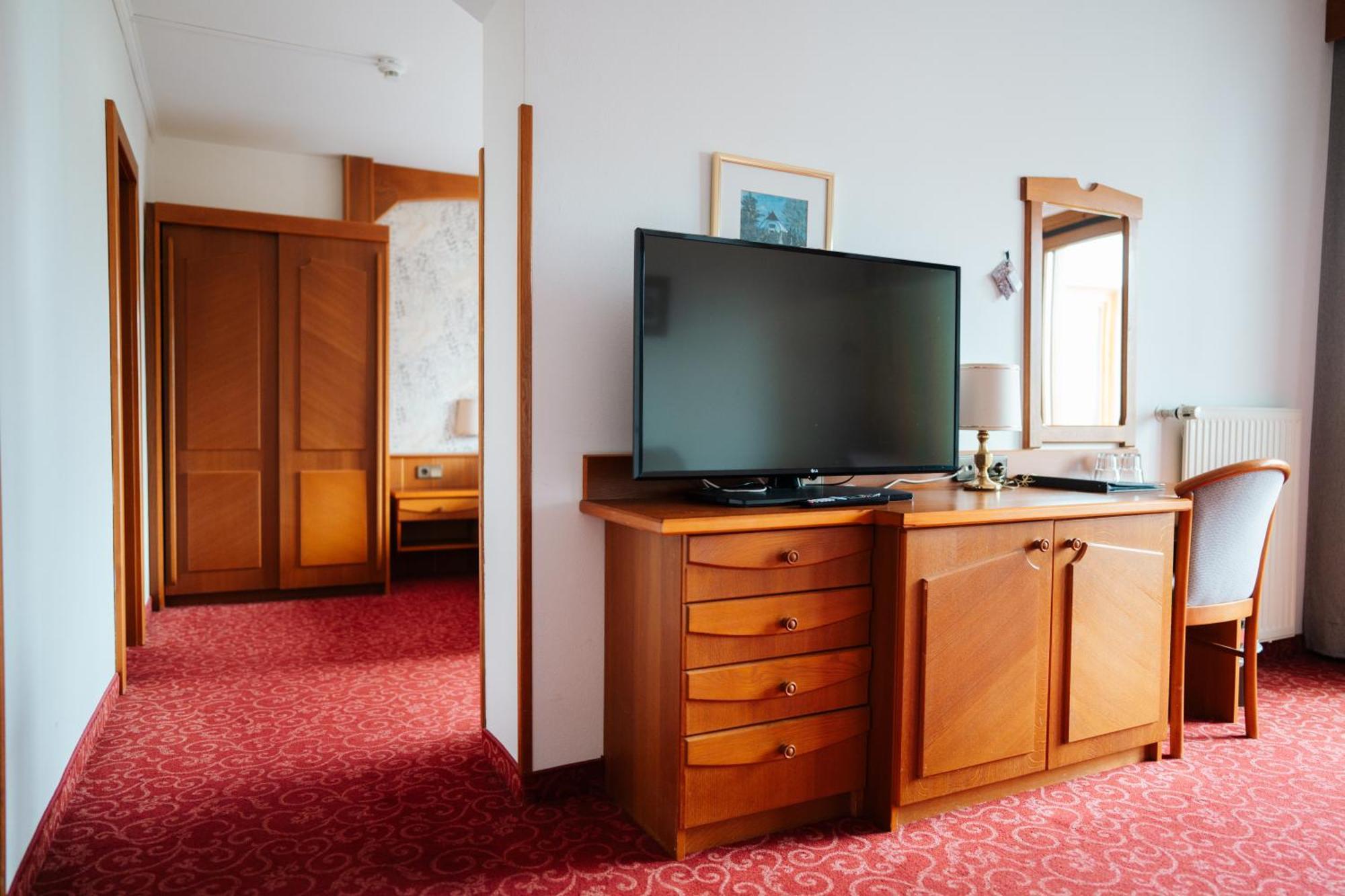 Seehotel Ressmann Drobollach am Faakersee Exterior photo